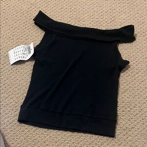 NWT Brandy Melville Navy Knit Off the shoulder top sweater one size